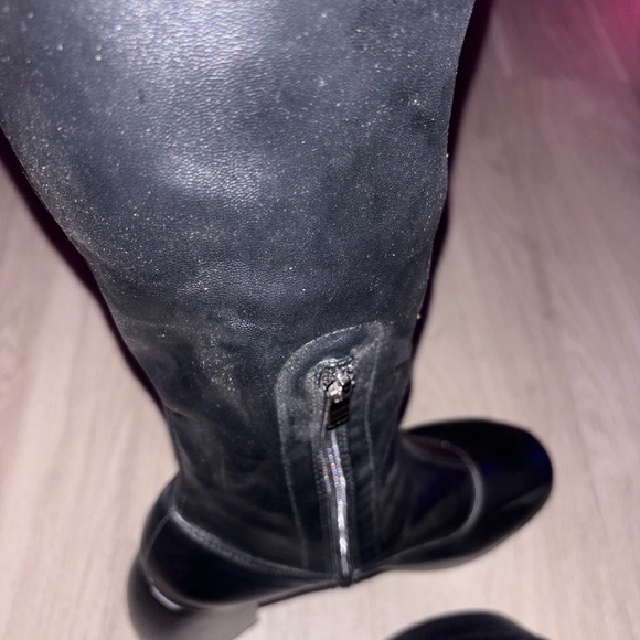 Black Platform Boots - Picture 12 of 13